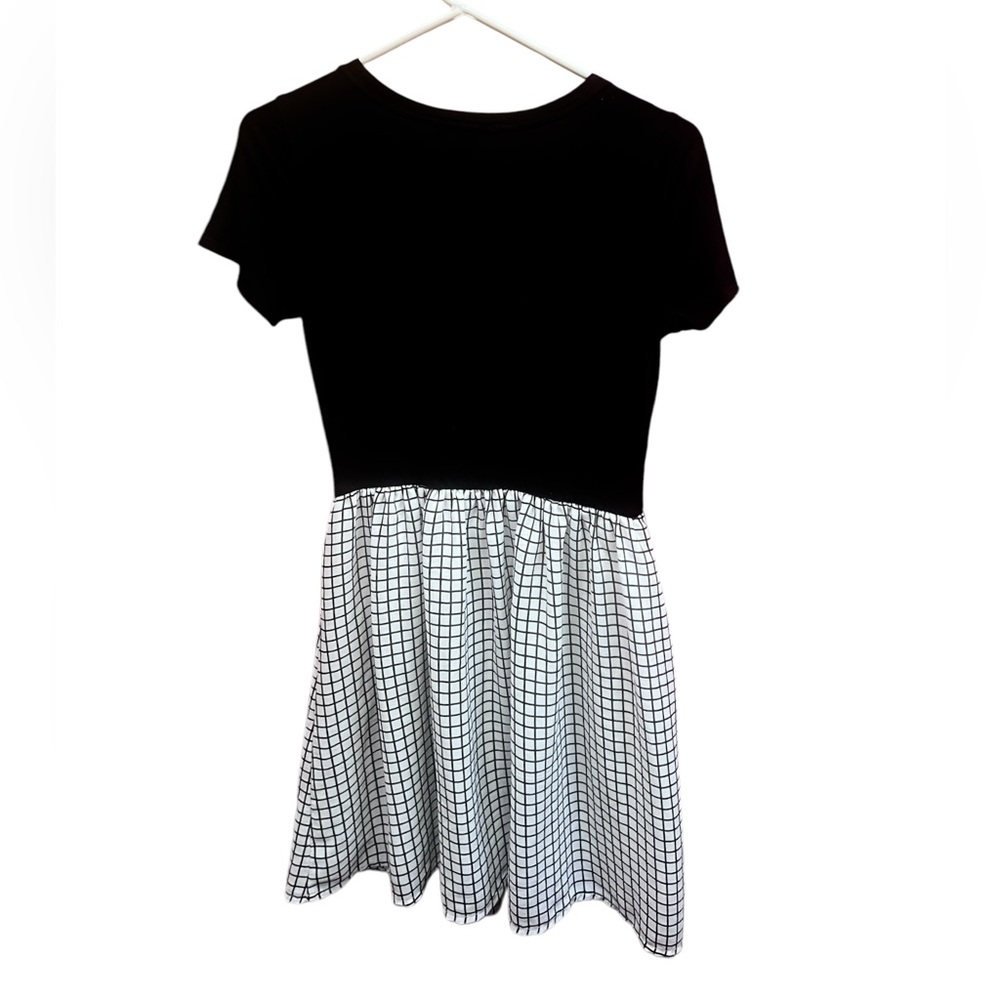 Forever 21 Black and White Dress Plain Black Top and Patterned Bottom - Picture 2 of 3
